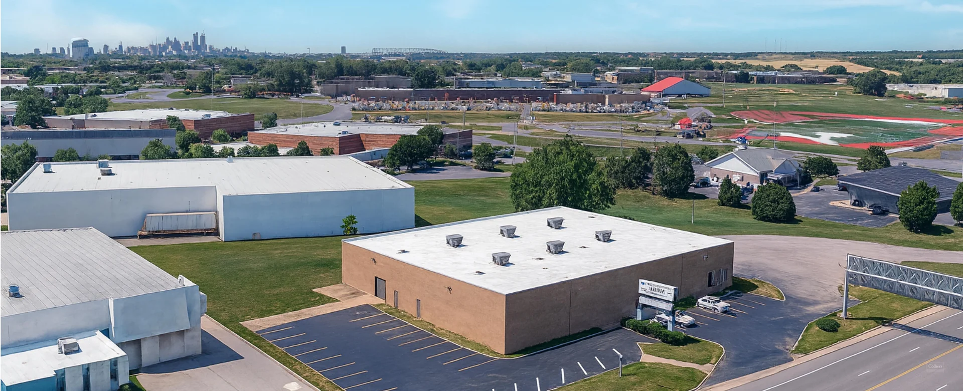 20,480 SF Availability at Twinbridge Center — Lease in Pennsauken, NJ, photo 1 of 8