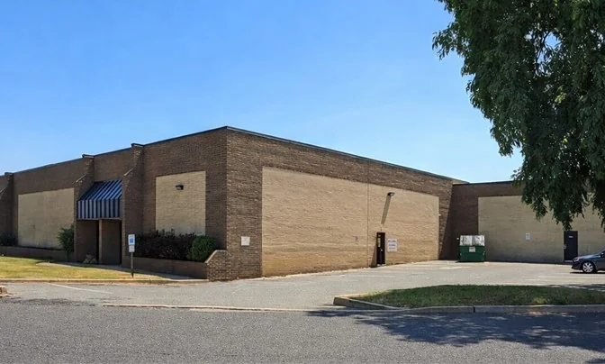 20,480 SF Availability at Twinbridge Center — Lease in Pennsauken, NJ, photo 2 of 8