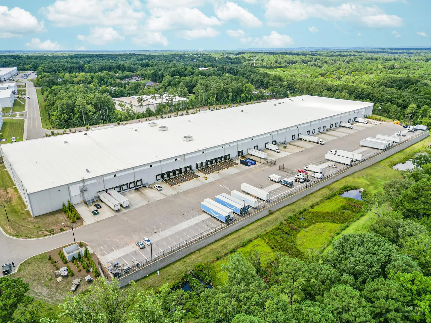 ±52,000 - 156,000 SF Warehouse Space Available — Lease in Durham, NC, photo 1 of 8
