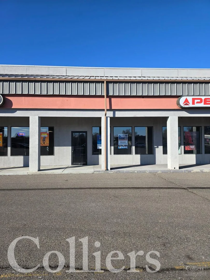 Centennial Plaza | 645 & 657 Blue Lakes Blvd N — Lease in Twin Falls, ID, photo 2 of 8