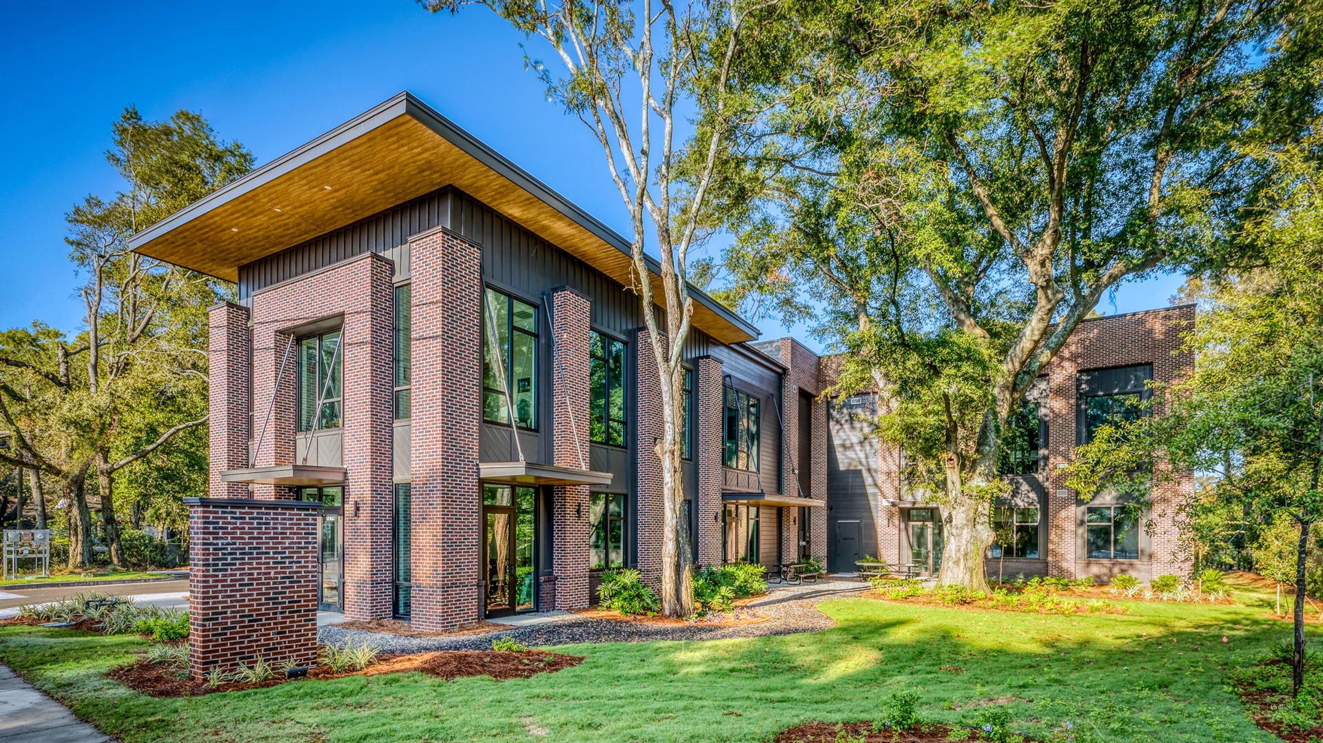 ±3,500 SF Available in Modern Mount Pleasant Office… — Lease in Mt Pleasant, SC, photo 1 of 8