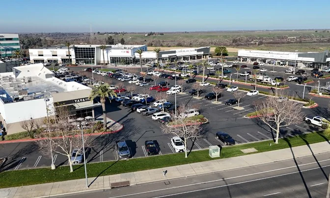 Peppertree Plaza — Lease in Fresno, CA, photo 3 of 8