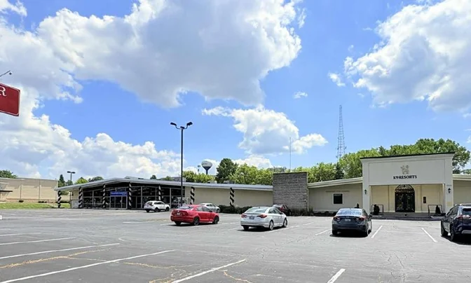 Retail/Office Space Available - photo 12 - Waukesha, WI