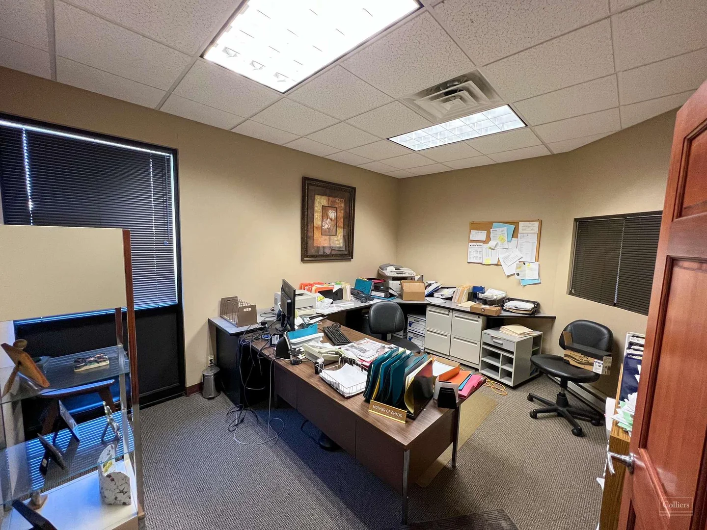 Retail/Office Space Available - photo 5 - Waukesha, WI