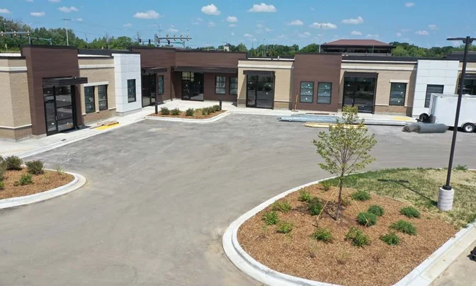 Retail/Office Space Available - photo 8 - Waukesha, WI