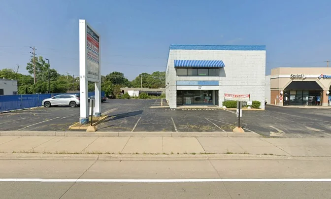 Retail/Office Space Available - photo 9 - Waukesha, WI