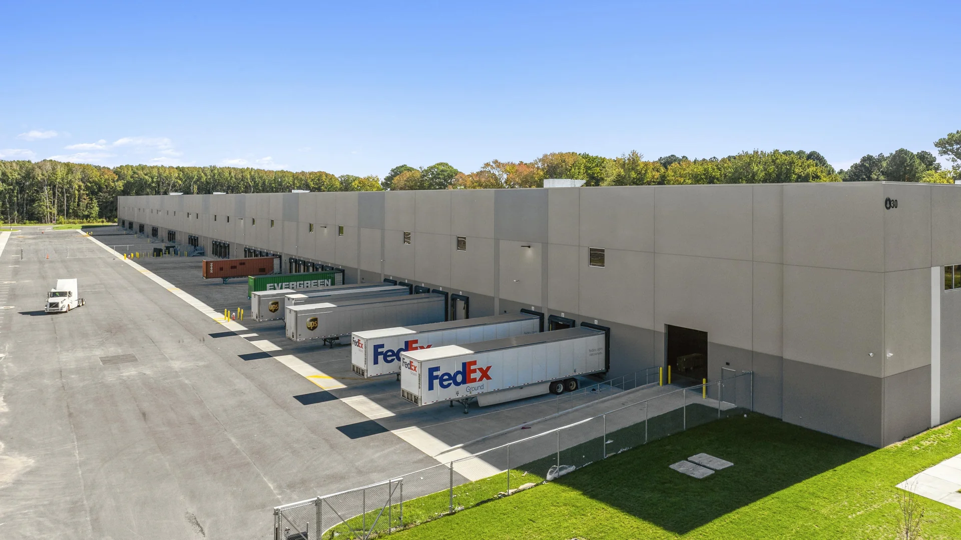 Phenix Commerce Center — Lease in Hampton, VA, photo 7 of 8