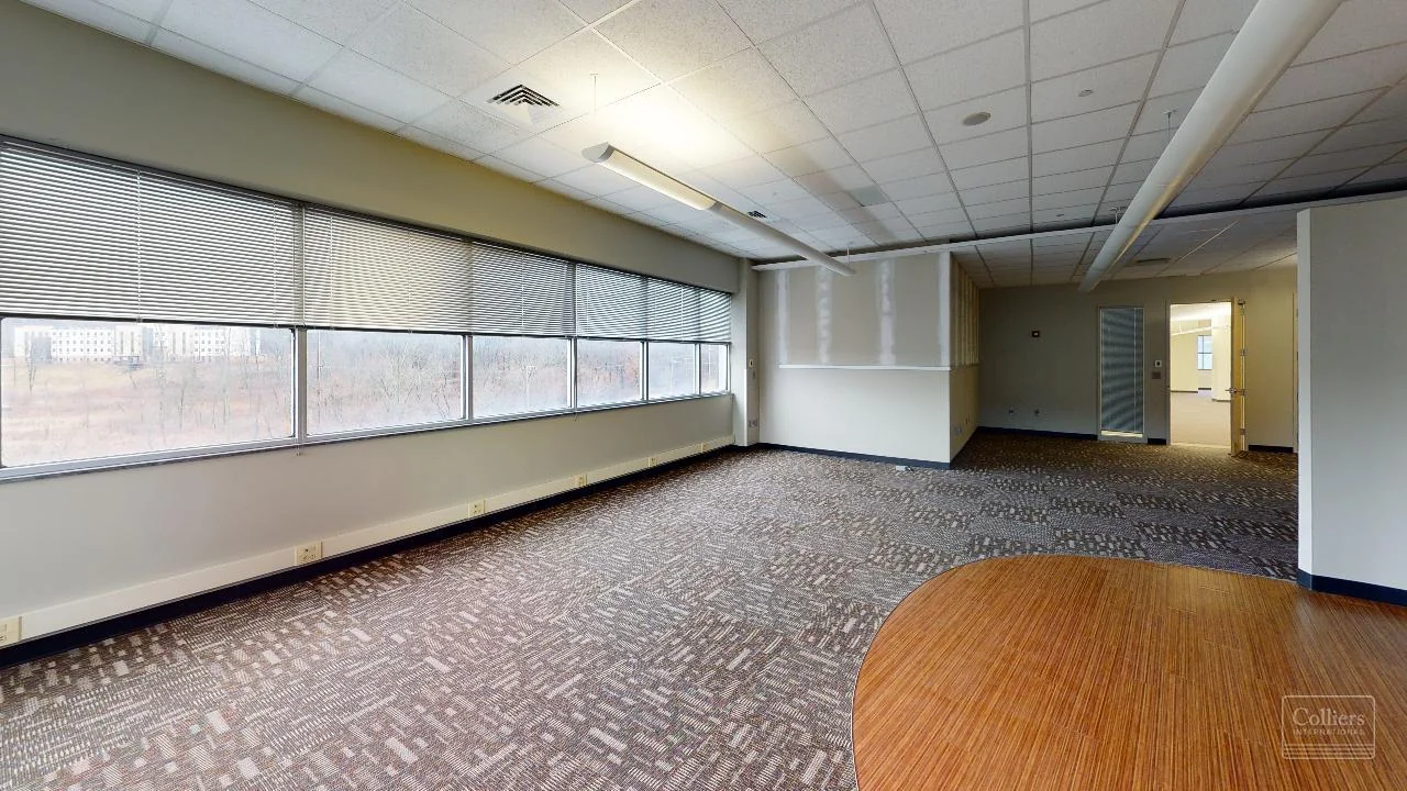 Full-Floor Availabilities in Thorn Hill Corporate… — Lease in Warrendale, PA, photo 5 of 8