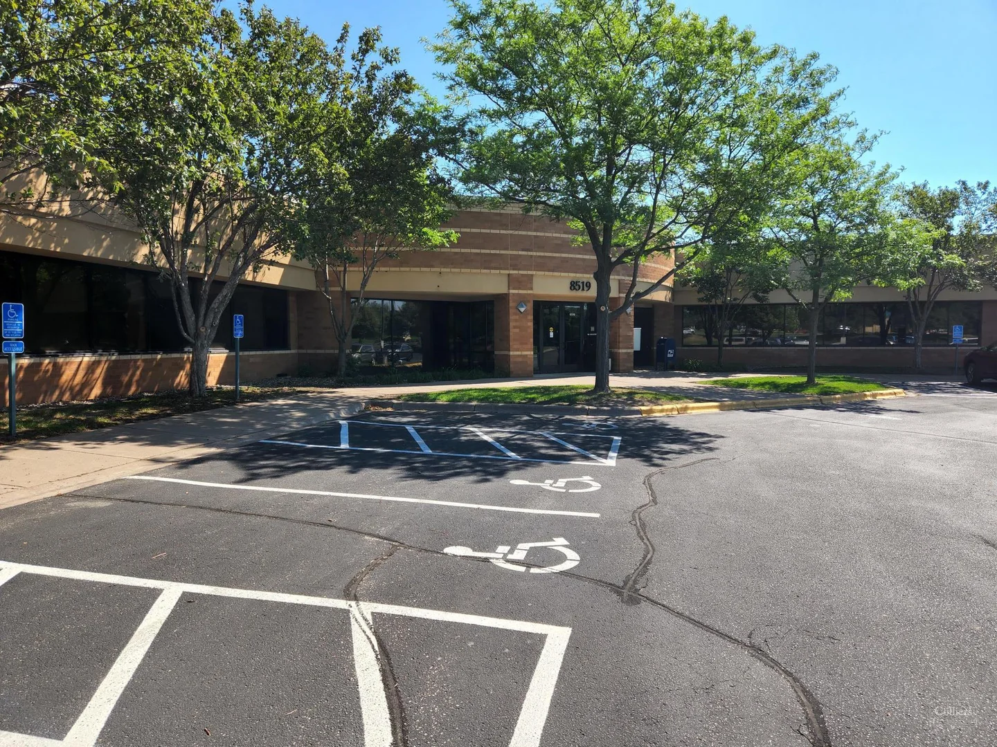 Eagle Point Office Center - photo 1 - Lake Elmo, MN