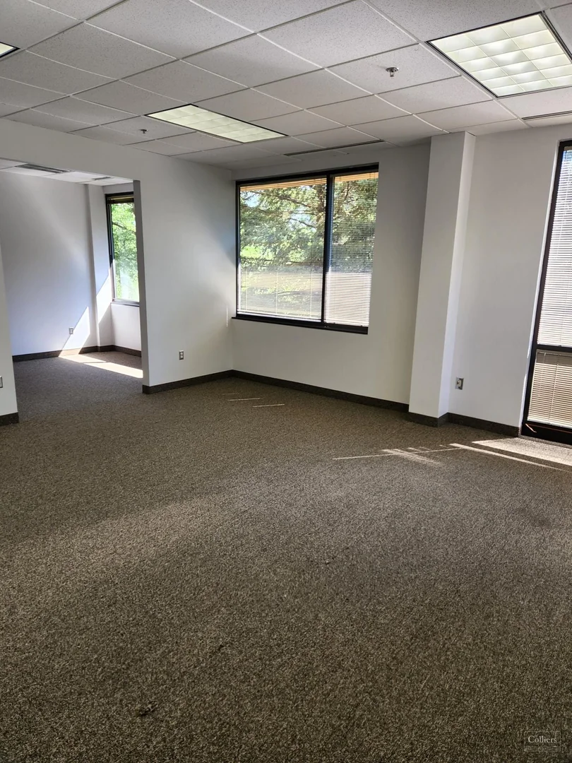 Eagle Point Office Center - photo 3 - Lake Elmo, MN