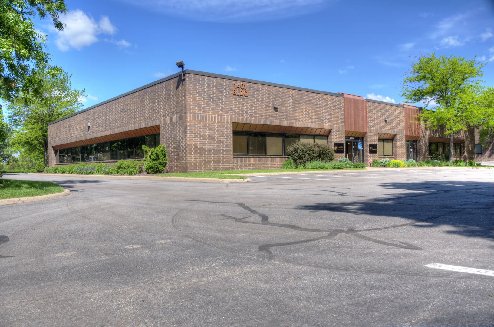 Olympia Business Center — Lease in Bloomington, MN, photo 2 of 8