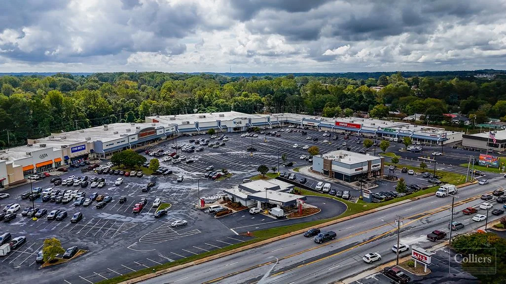 Retail Outparcel and Junior Box Availabilities in… — Lease in Easley, SC, photo 1 of 8