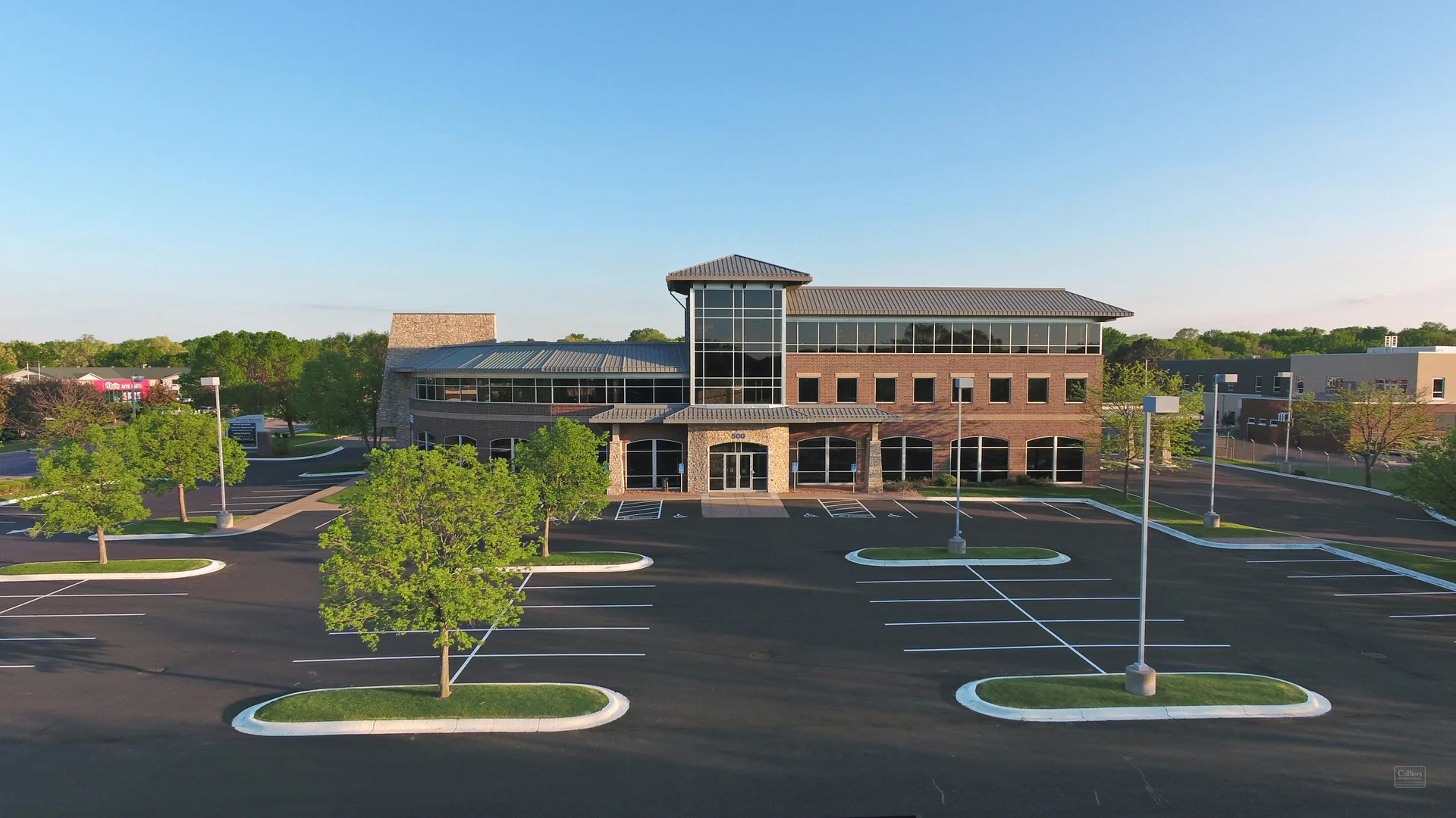Voyager Building — Lease in Shakopee, MN, photo 1 of 8