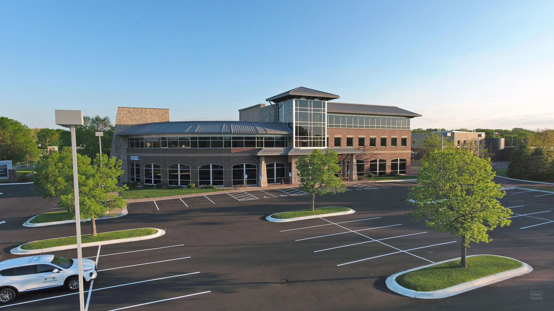 Voyager Building — Lease in Shakopee, MN, photo 2 of 8