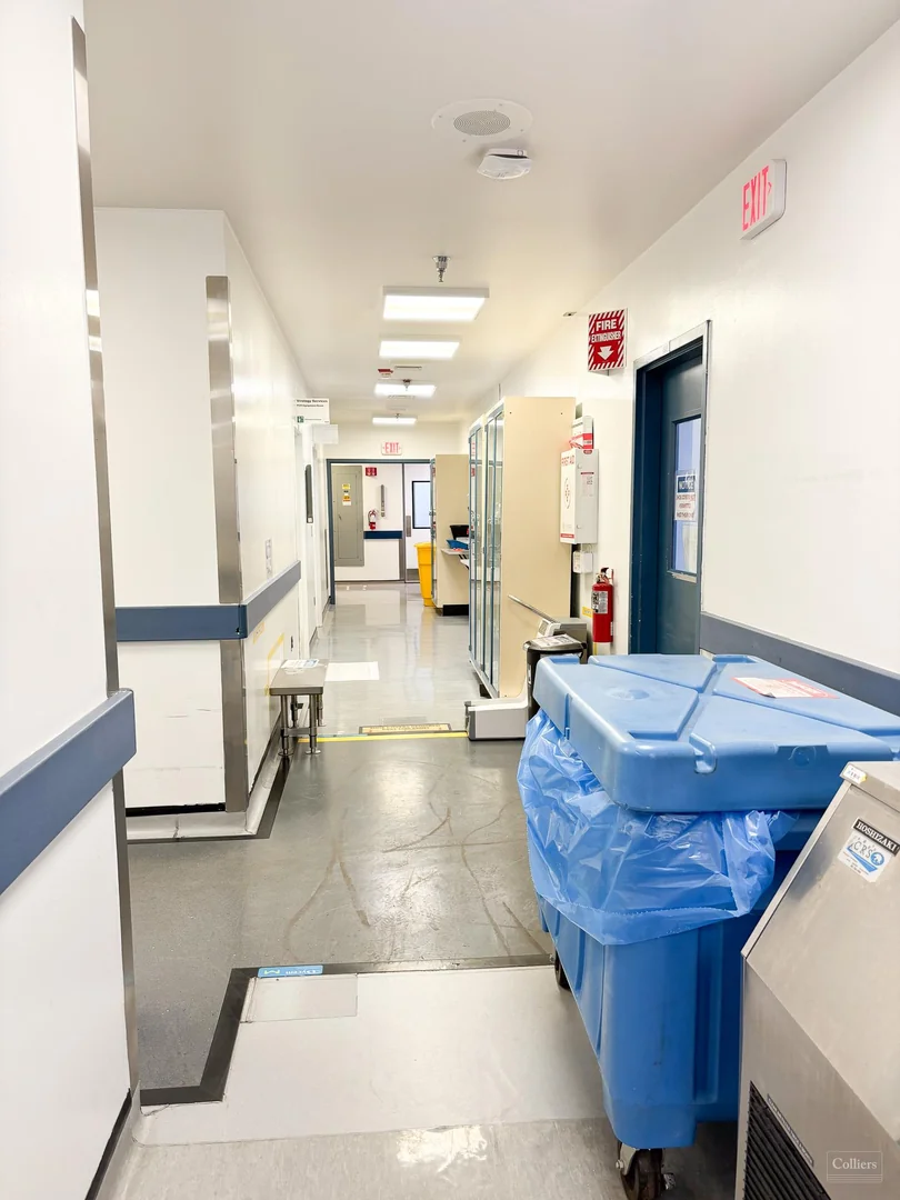Exceptional Investment Opportunity: SHORT-TERM NNN SALE/LEASEBACK THROUGH 12/31/2026 - photo 11 - Rockville, MD