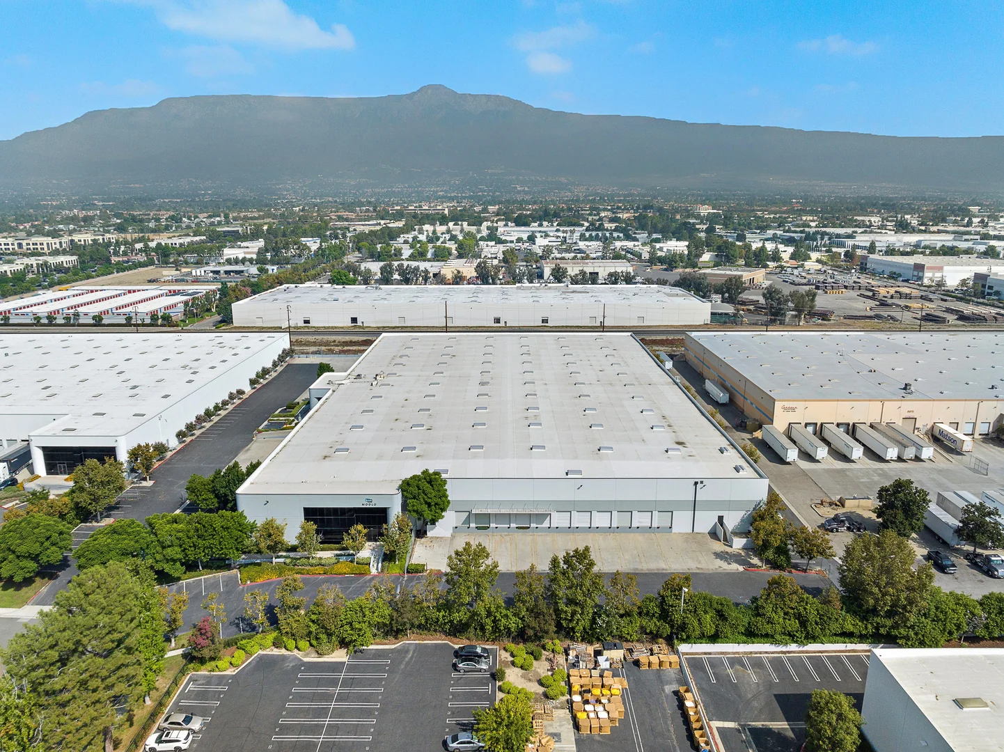 Inland Empire West Distribution Space — Lease in Rancho Cucamonga, CA, photo 2 of 4