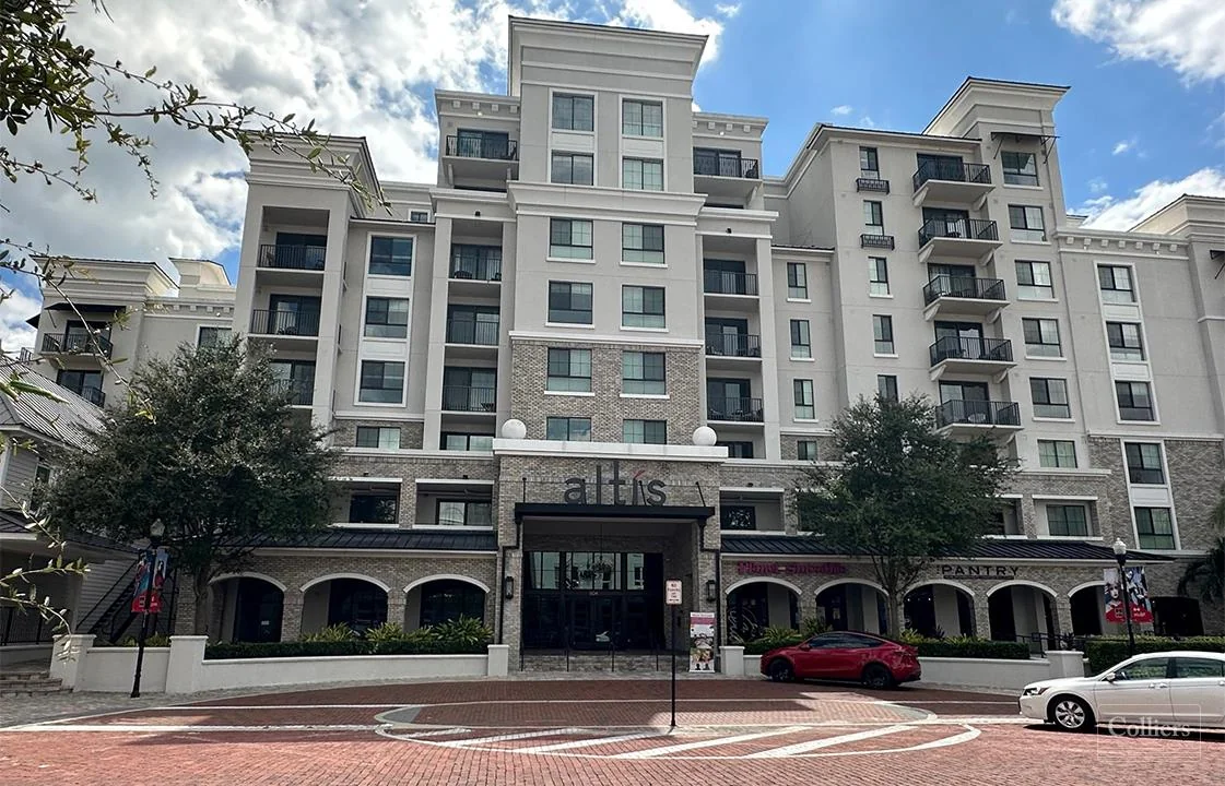 Freestanding Retail/Restaurant Opportunity — Lease in Tampa, FL, photo 2 of 8