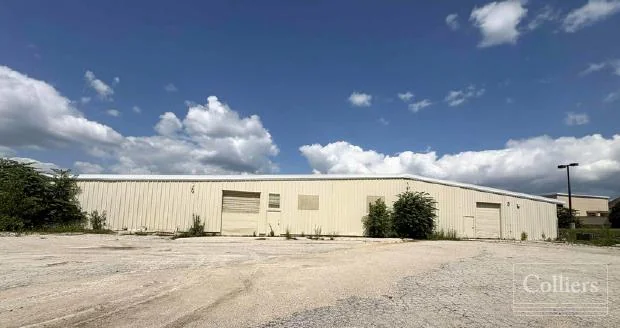 Prime Location Retail Space Available — Lease in Brookfield, WI, photo 5 of 8