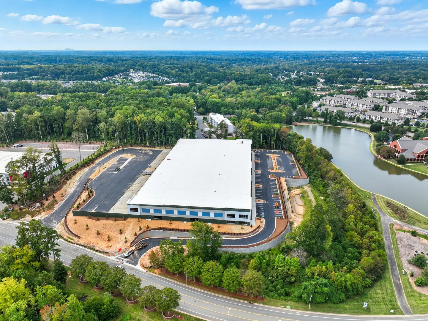 Huntersville Commerce Center - photo 1 - Huntersville, NC
