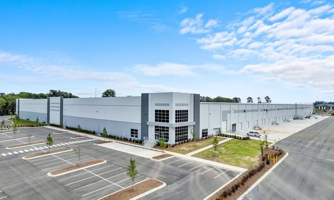 Huntersville Commerce Center - photo 6 - Huntersville, NC