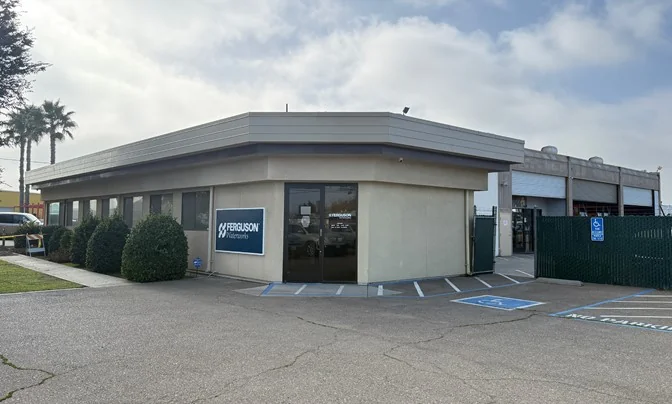 Manufacturing Building with Large Yard — Lease in Fresno, CA, photo 2 of 8