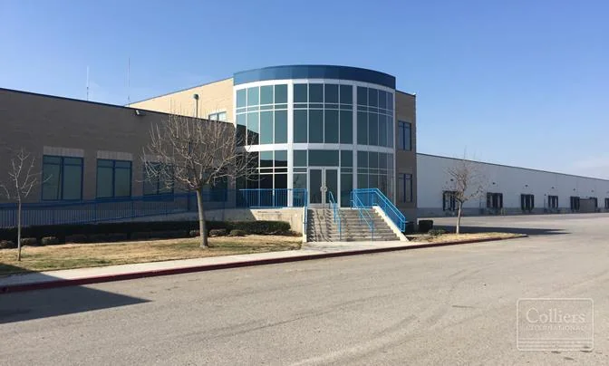 Industrial Warehouse | +/- 1,213,366 sf on 80.46… — Lease in Delano, CA, photo 2 of 3