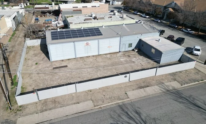 Warehouse & Manufacturing Building with Yard | +/-6,000 SF - photo 9 - Bakersfield, CA