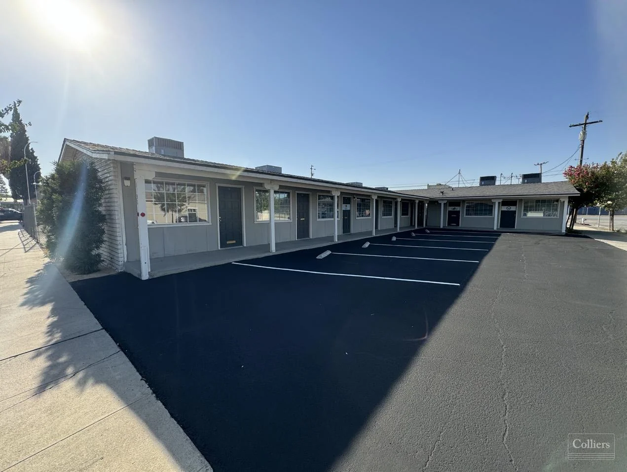 Newly Renovated Multi- Tenant Office Building | Sale… — Lease in Bakersfield, CA, photo 4 of 8
