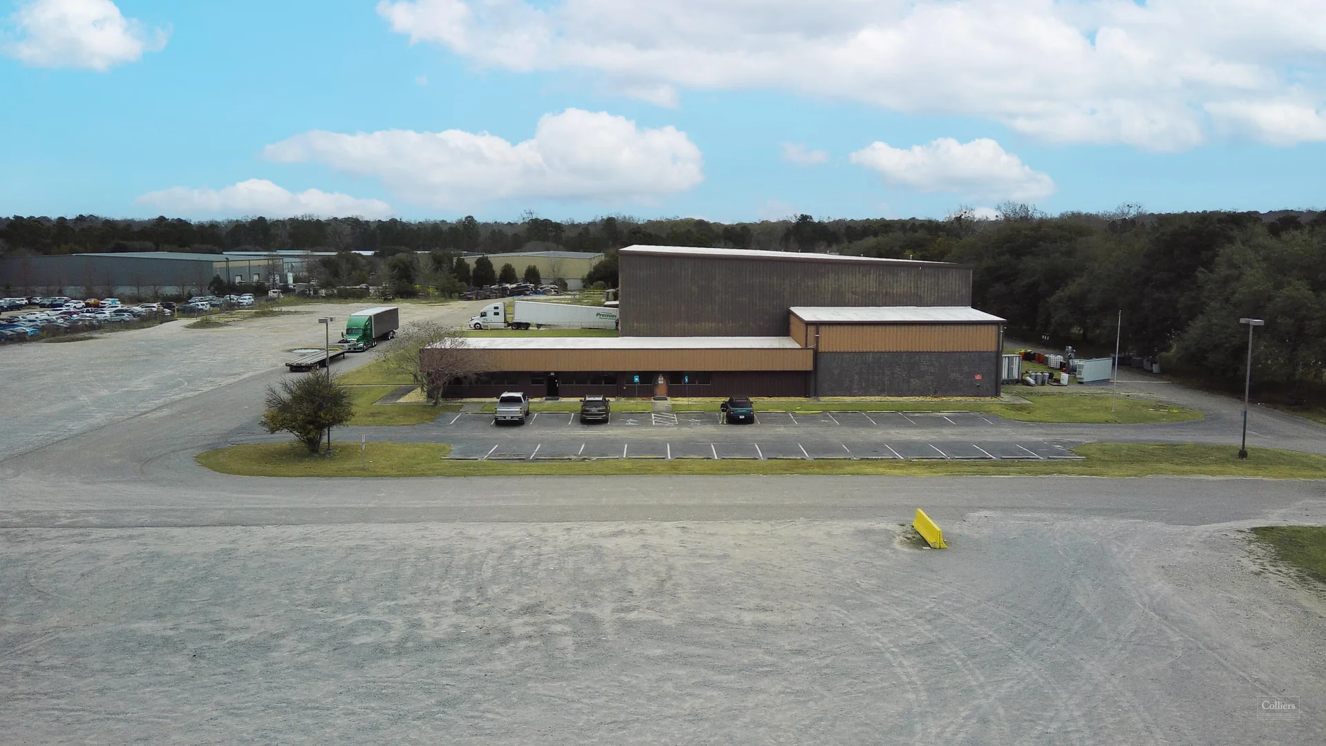Rare Manufacturing Warehouse with Ample Outdoor Storage — Lease in Savannah, GA, photo 2 of 4