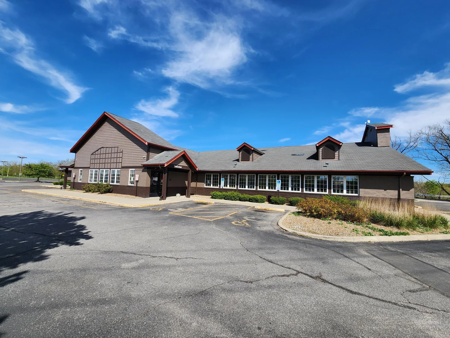 For Sale or Lease | 2nd Generation Restaurant in Elyria — Lease in Elyria, OH, photo 4 of 6