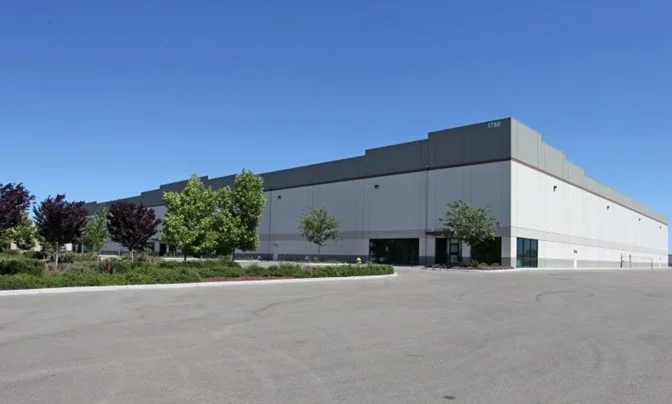 CROSSROADS COMMERCE CENTER — Lease in Lathrop, CA, photo 4 of 8