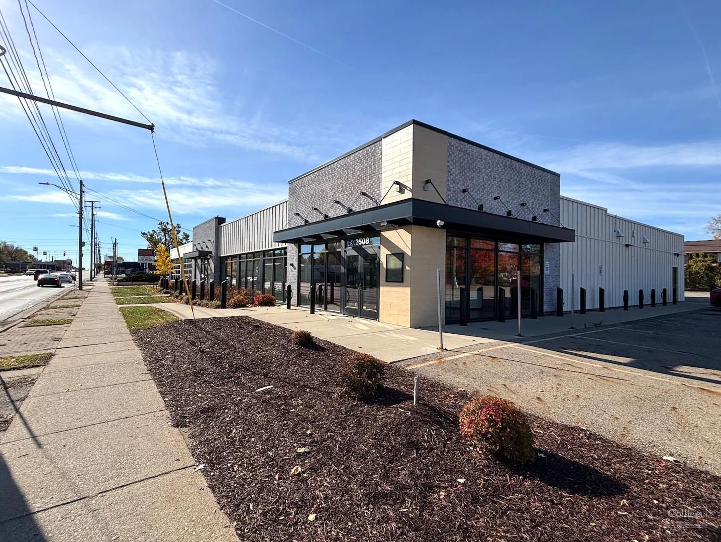 Freestanding Retail/Office For Sale Or Lease l Lansing, MI