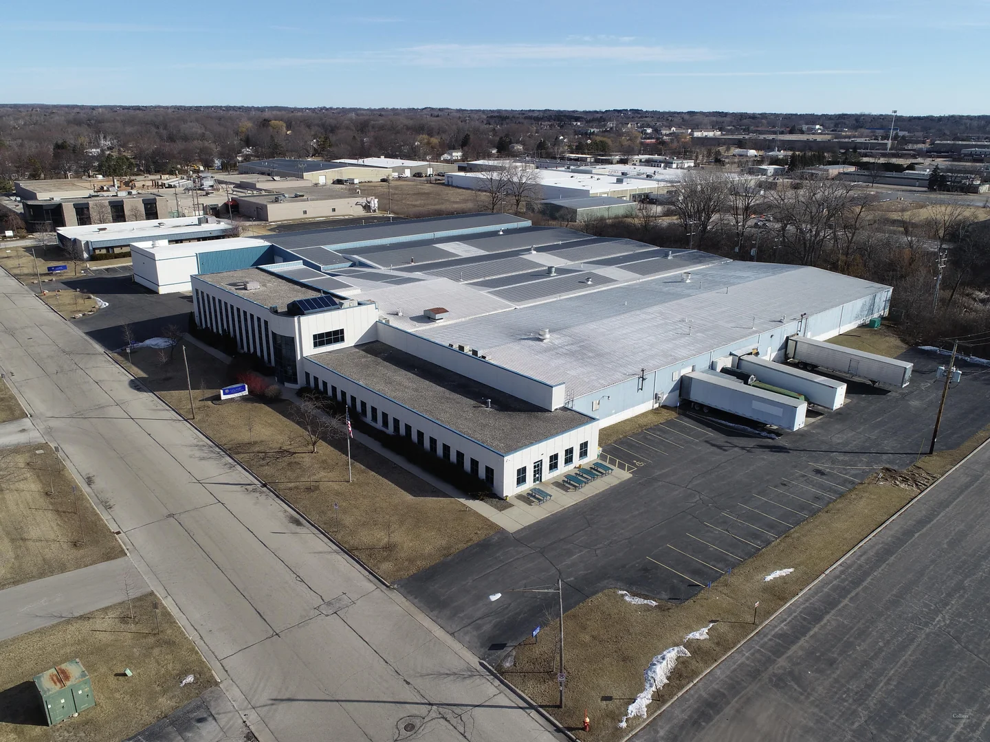 +/- 25,000 - 111,652 SF Available For Sale and Lease — Lease in Brown Deer, WI, photo 3 of 8