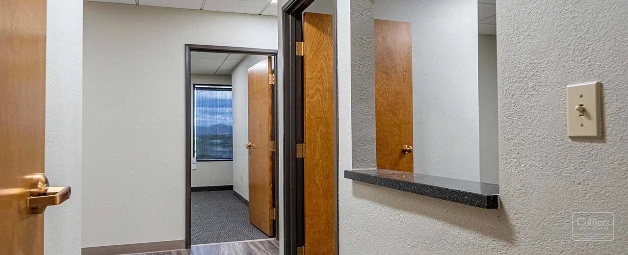 Office and Medical Space for Sale or Lease - photo 11 - Parkwood Professional Plaza 5501 N 19th Ave Phoenix, AZ