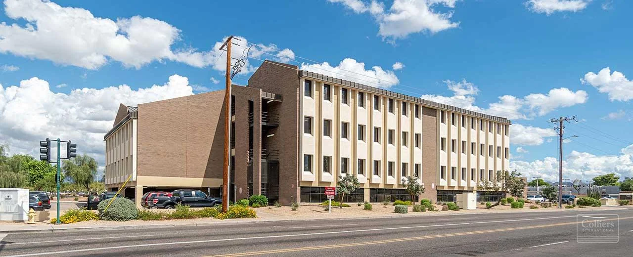 Office and Medical Space for Sale or Lease - photo 2 - Parkwood Professional Plaza 5501 N 19th Ave Phoenix, AZ