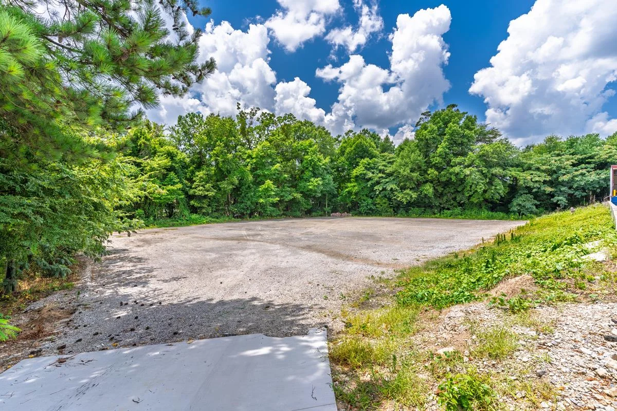 +/- 167,760 SF Rail Served Facility — Lease in College Park, GA, photo 6 of 8