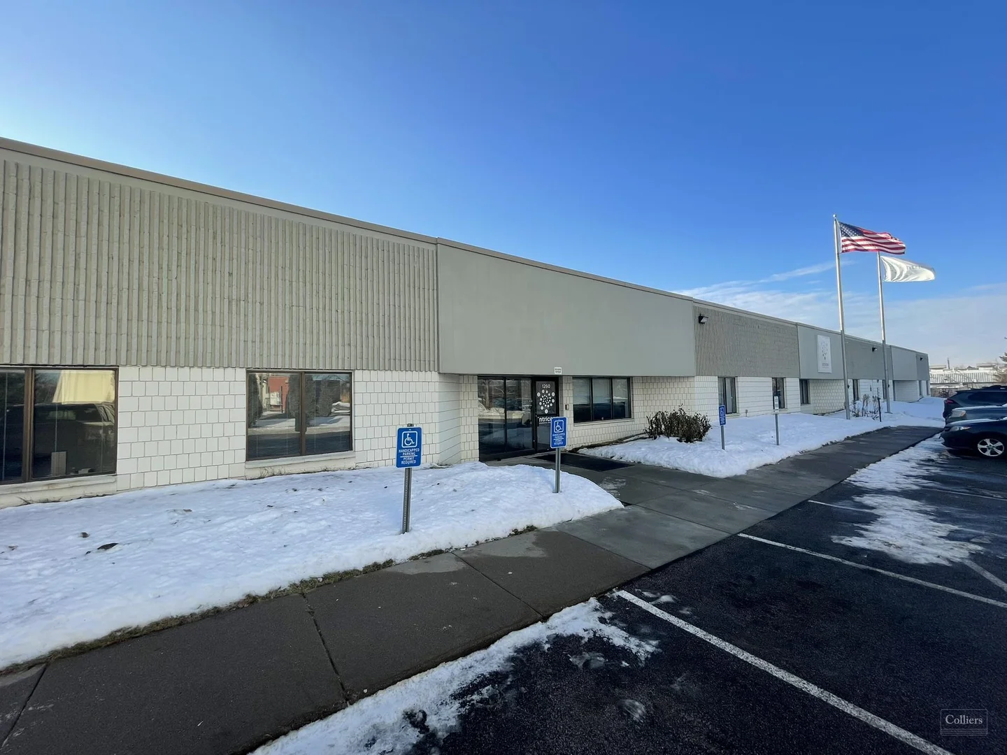 Life Science & Manufacturing Facility | For Sale or… — Lease in Arden Hills, MN, photo 1 of 8