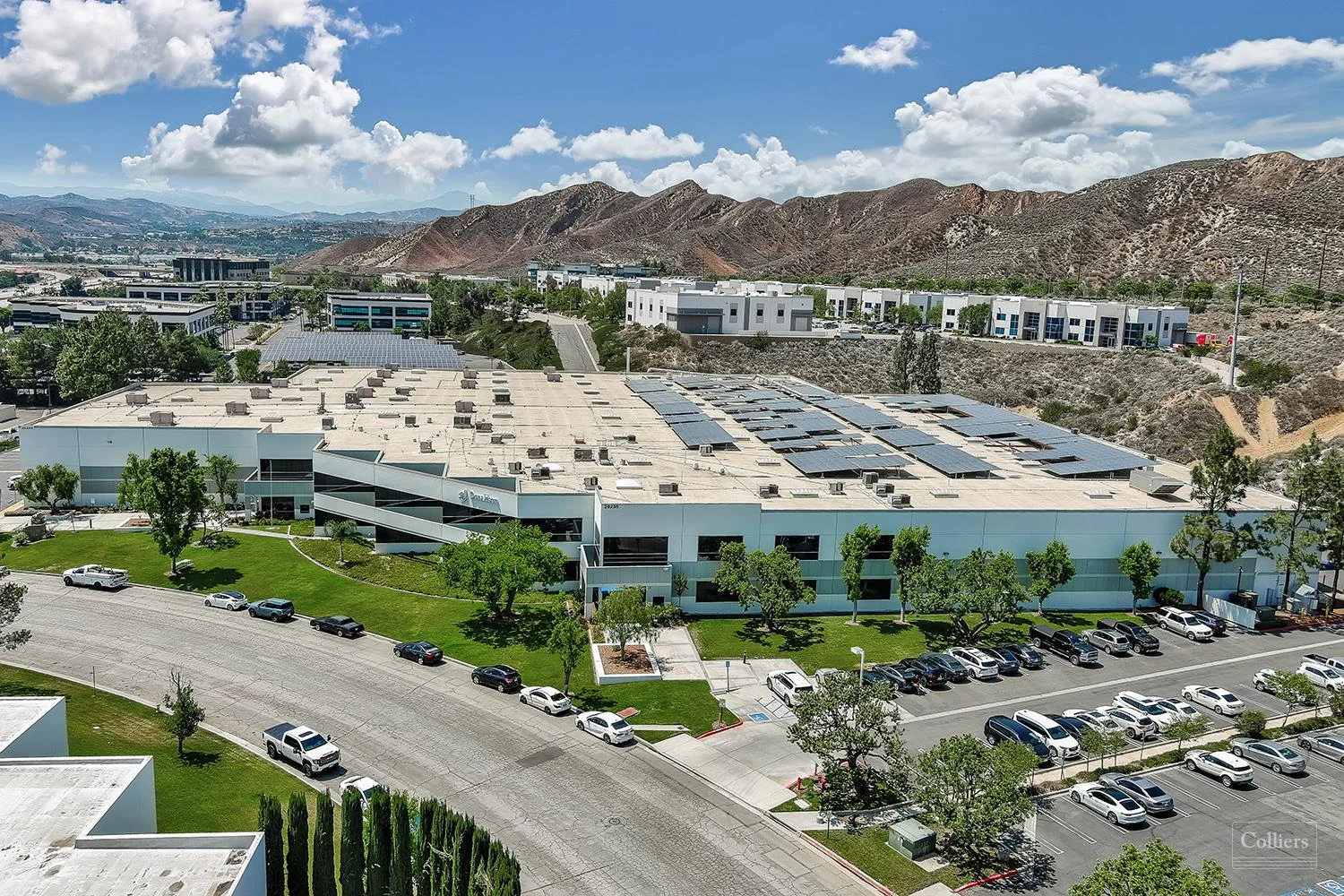Excellent 92,337 SF Valencia Manufacturing/Distribution Facility for Sublease