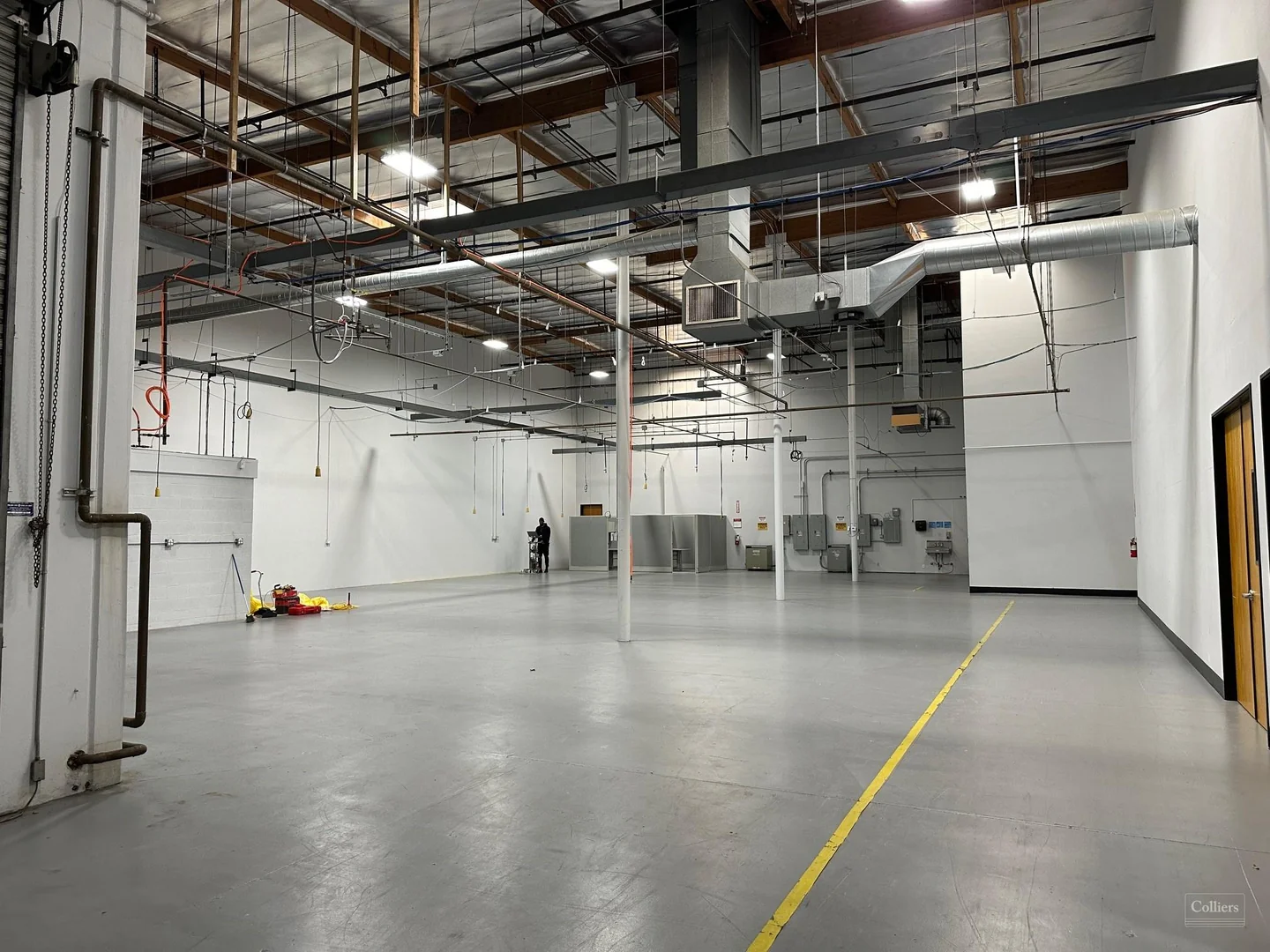 19,308 SF Flex/ Warehouse Available in Irwindale — Lease in Irwindale, CA, photo 1 of 7