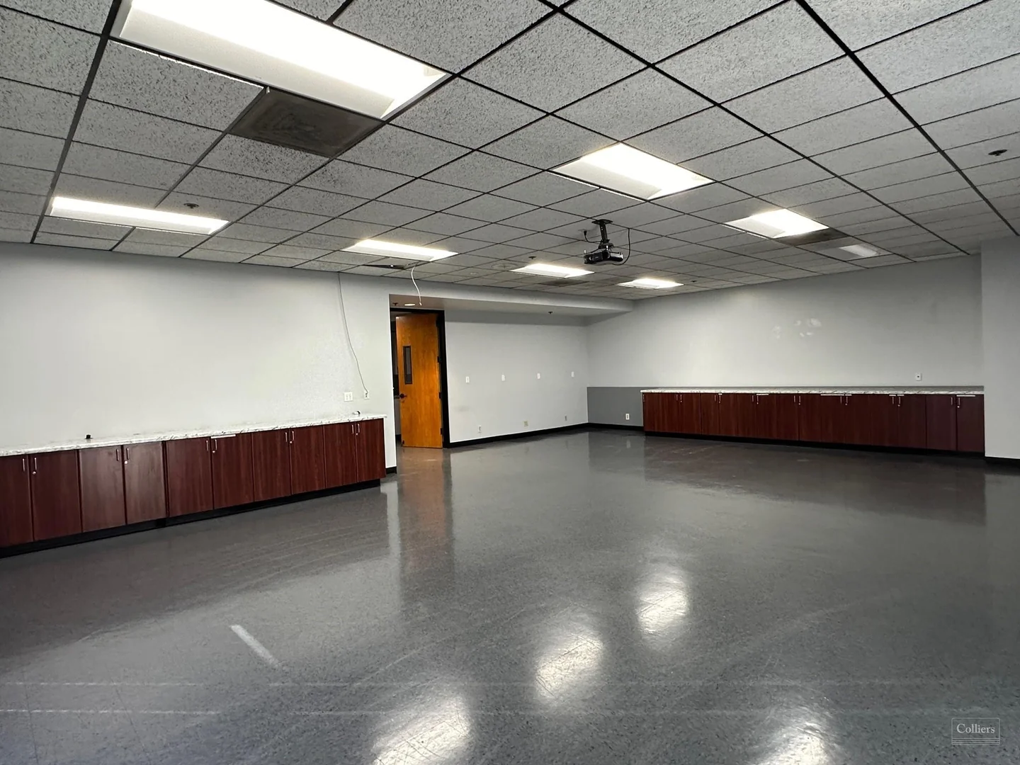 19,308 SF Flex/ Warehouse Available in Irwindale — Lease in Irwindale, CA, photo 5 of 7