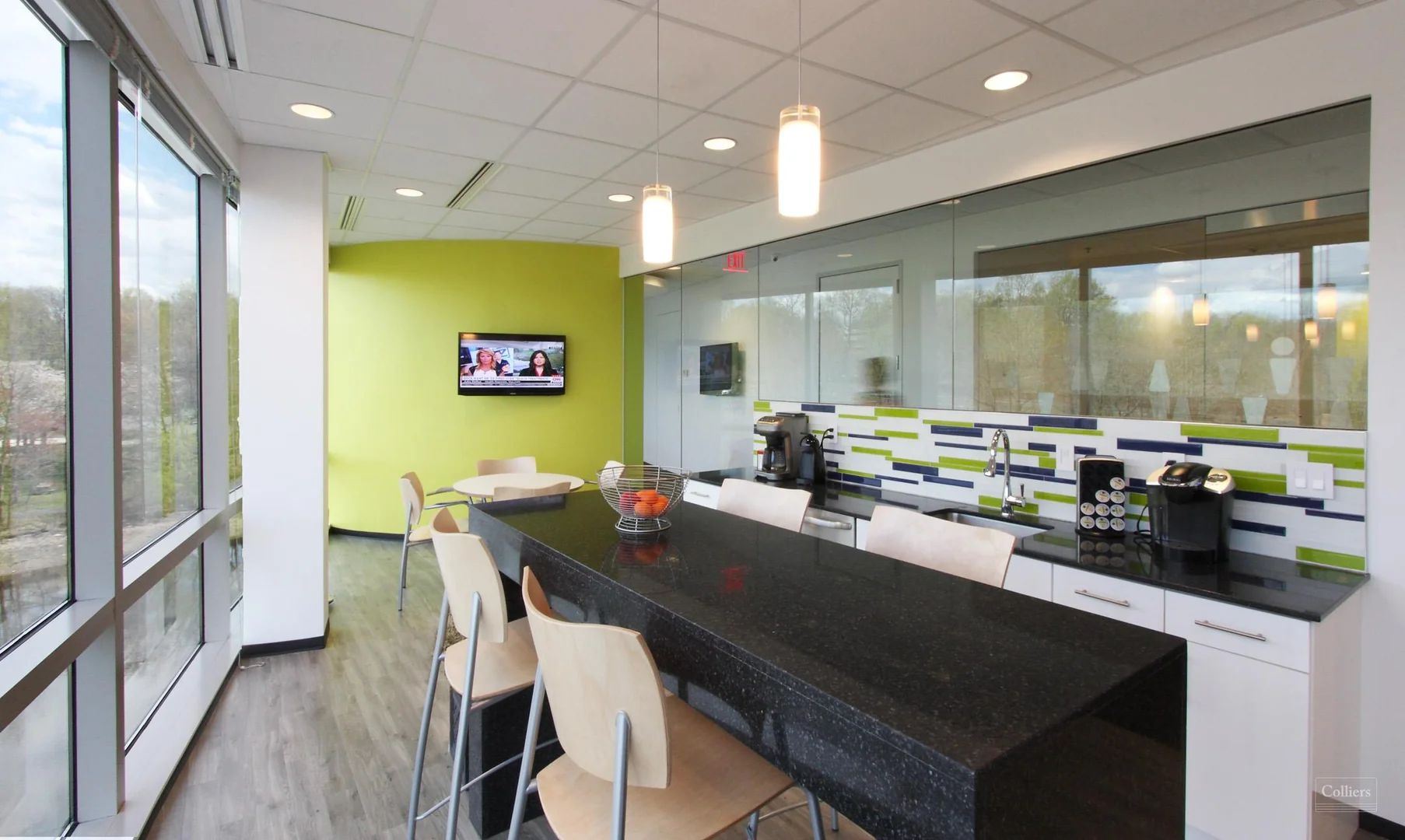 Building Signage Opportunity on Toll Rd in Reston! — Lease in Reston, VA, photo 5 of 8
