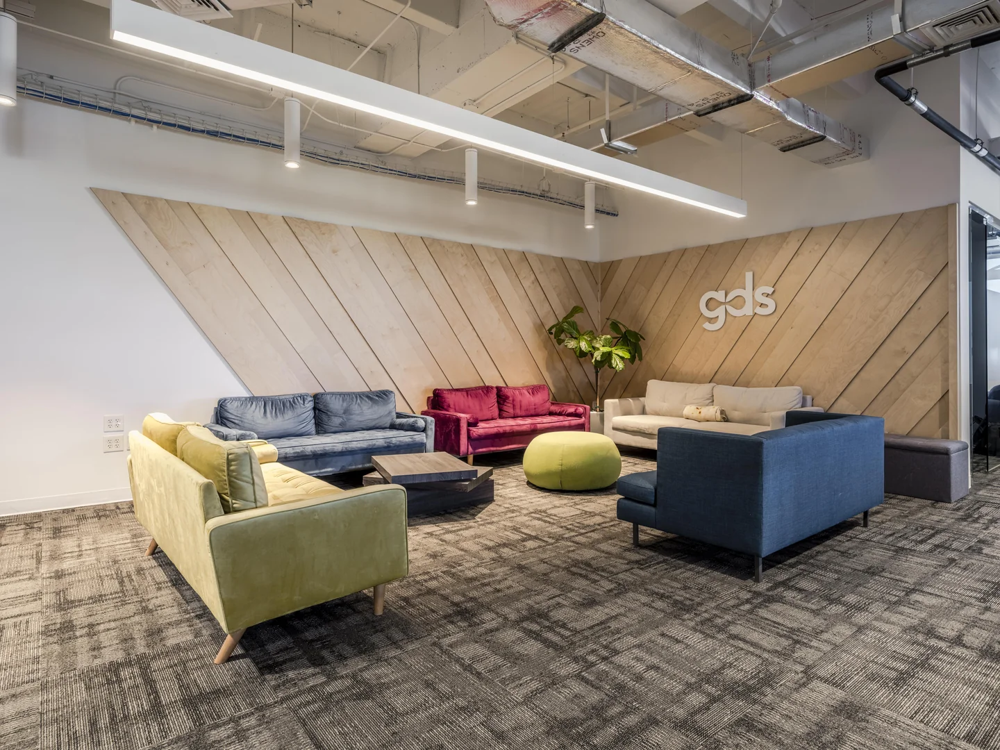 TURNKEY CLASS A+ WORKSPACE — Lease in Miami Beach, FL, photo 3 of 8