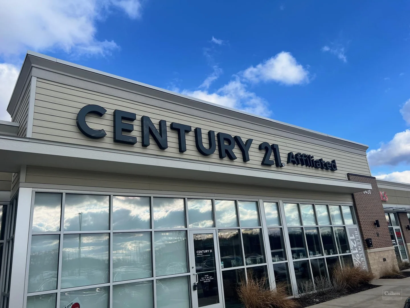 Retail/Office Sublease Opportunity in Stoughton — Lease in Stoughton, WI, photo 2 of 2