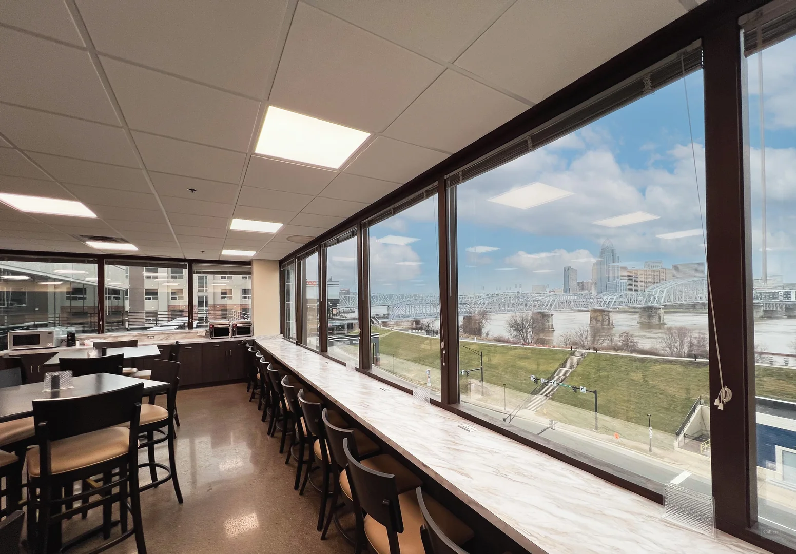 One Riverfront Place Sublease — Lease in Newport, KY, photo 2 of 8
