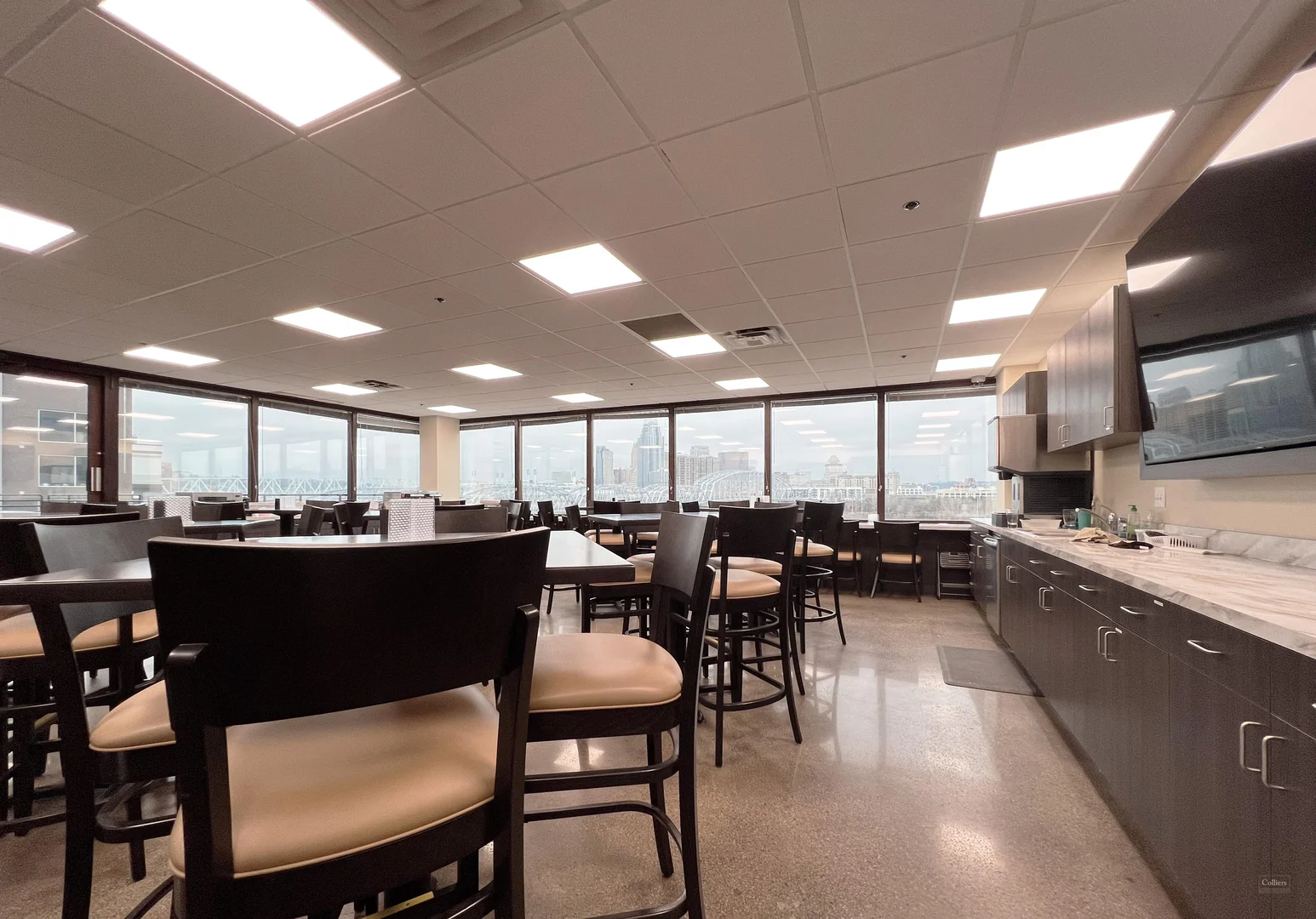 One Riverfront Place Sublease — Lease in Newport, KY, photo 8 of 8