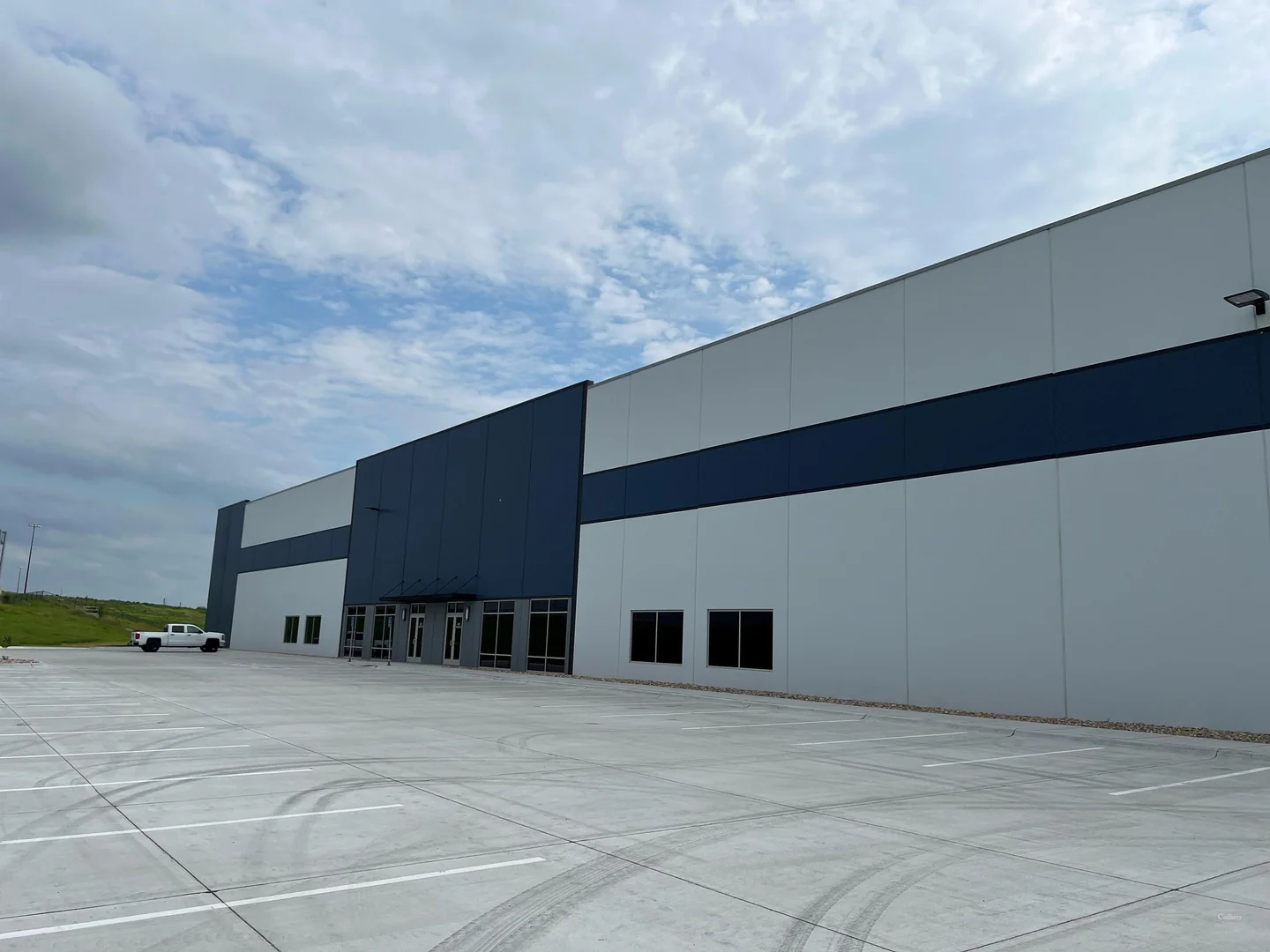 2441 River Road - Sublease — Lease in Council Bluffs, IA, photo 1 of 5