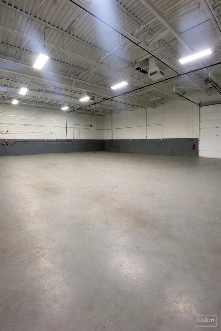 FOR SUBLEASE > 379 Indusco Court — Lease in Troy, MI, photo 2 of 8