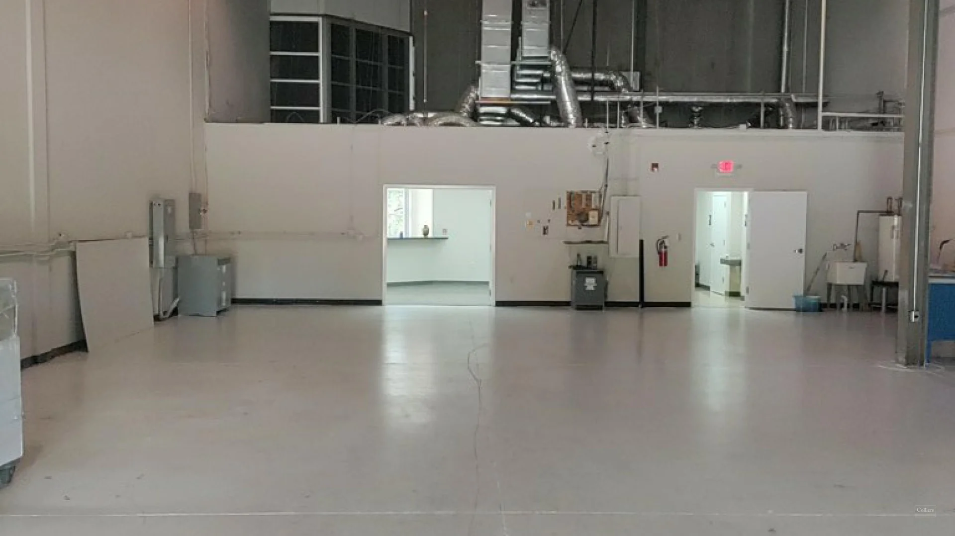 ±3,600-SF Flex Space Off Hwy 290 with Ample Office… — Lease in Duncan, SC, photo 2 of 8