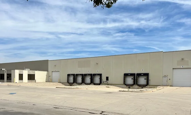10,000-30,083 SF Available for Sublease in Cicero — Lease in Cicero, IL, photo 3 of 5