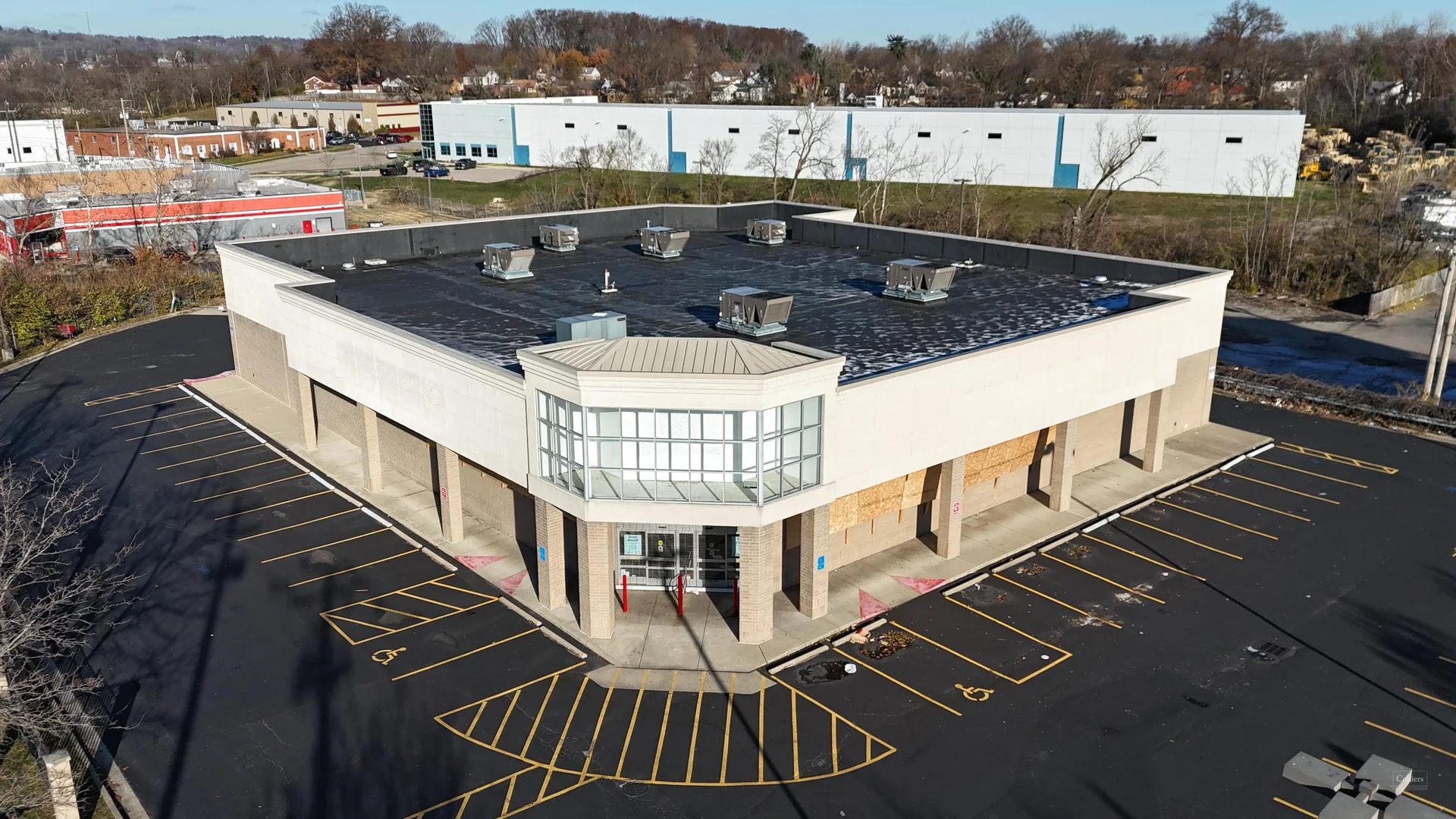 Former Walgreens — Lease in Bakersfield, CA, photo 1 of 8